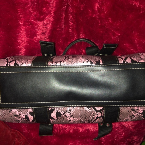 Holiday price drop SALE Nine West Pink Snakeskin Duffel Handbag - Picture 7 of 8